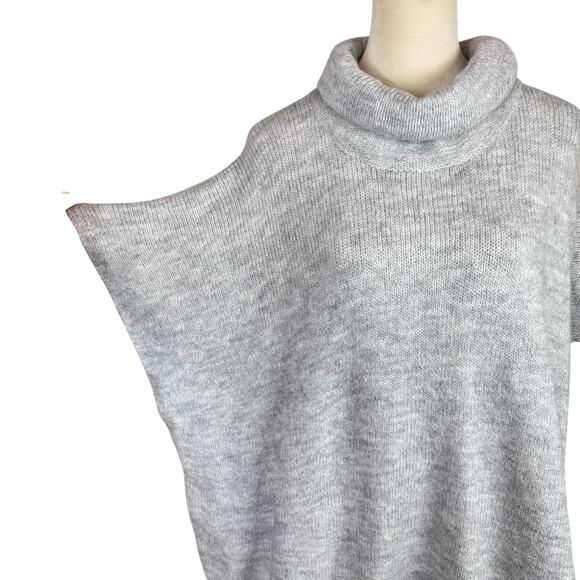 Universal Thread NWT Cowl Neck OSFM Gray Chunky Knit Pullover Poncho Sweater - Picture 9 of 12